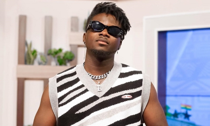 Kuami Eugene storms the chapel, giving thanks to God that he survived his accident.