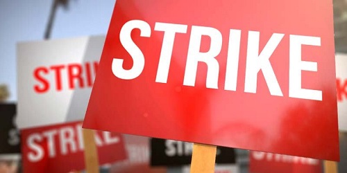 On August 9, university worker unions threaten to go on strike over unpaid allowances.